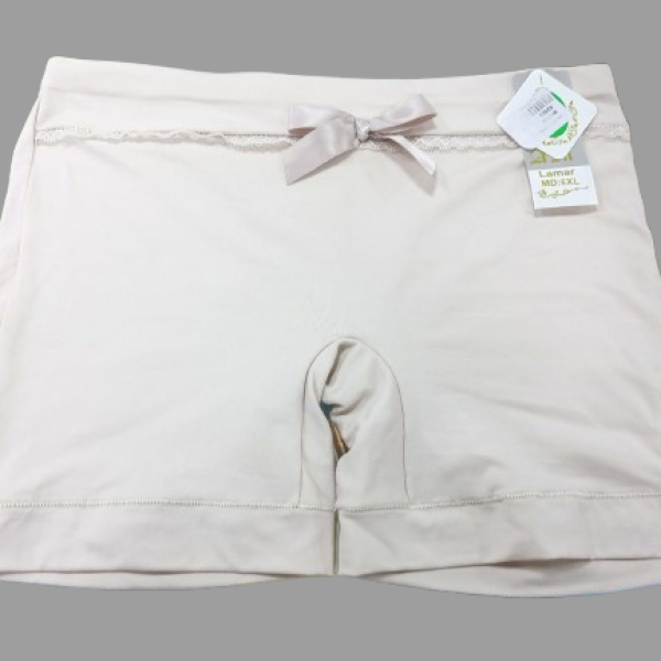 هوت شورت فيونكة ع الوسط 601