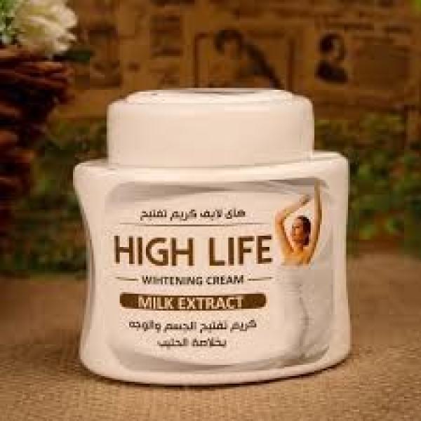 كريم تفتيح للجسم والوجه بخلاصة الحليب