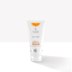 كليو غسول تفتيح فيتامين سي+عرق سوس+بانثينول125مل