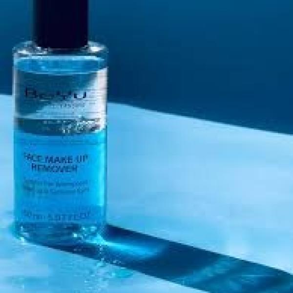 مزيل مكياج غني بالزيوت من بريتي وومان