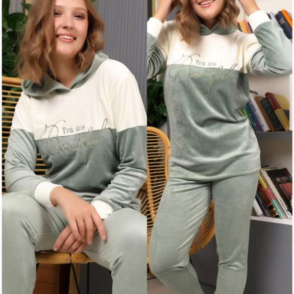 بيجامه بينك فلاور قطيفه نصين كتابه ع الصدر كابتشو 369