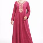 عباية كراون قطيفة تطريزعلى الصدر خاص