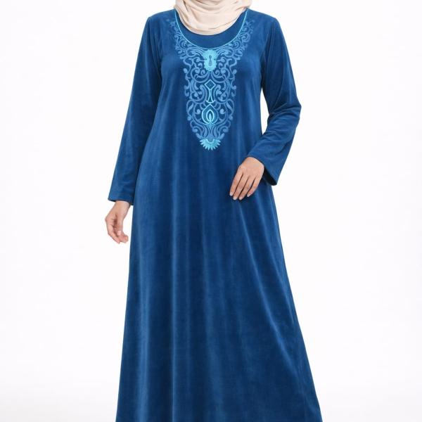 عباية قطيفة مودة سوستة تطريز علي الصدر حاص